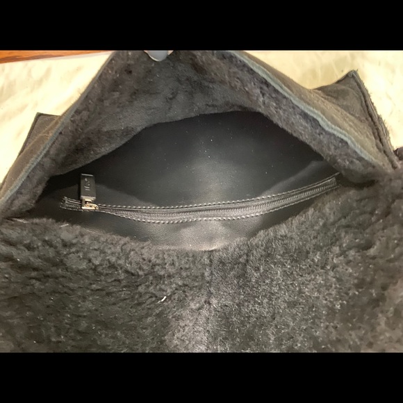 Ugg Shearling RARE 3-in-1 Belt, Shoulder, & Clutch - Picture 6 of 11